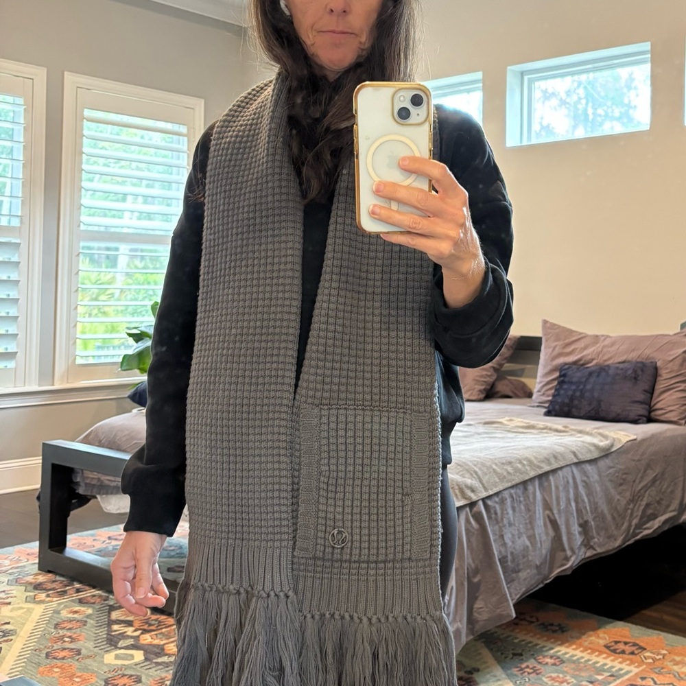lululemon winter bundle - Picture 6 of 8